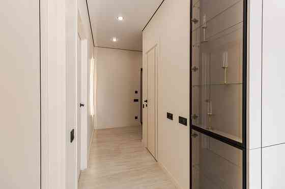 • Продаж 2к.кв.з якісним ремонтом і терасою в Брюховичах , ЖК ГРІНВУД Брюховичі