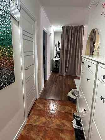 Продаж 4-кімнатної квартири, 1-й мікрорайон 