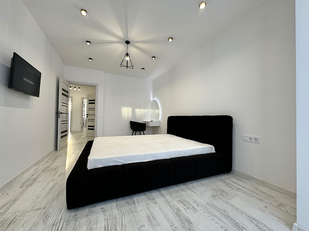 Продається 3 кімнатна квартира з ремонтом в центрі міста вул. Княгинин Ивано-Франковск - изображение 7