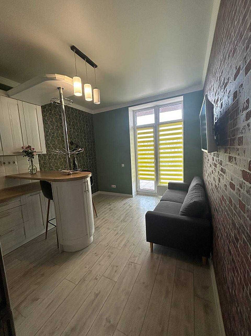 СВОЯ 1к c ТЕРРАСОЙ в Кирпичном доме в 5 минутах от моря! Ліски - зображення 8