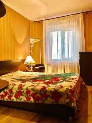 Парковая 3 комнатная квартира Одеса