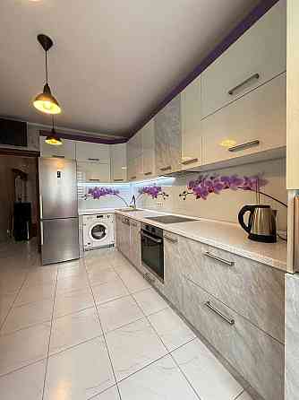 Вигідна пропозиція!Простора 3-кімнатна квартира з меблями та технікою Ивано-Франковск