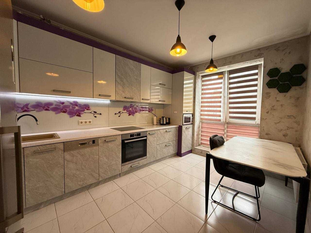 Вигідна пропозиція!Простора 3-кімнатна квартира з меблями та технікою Ивано-Франковск - изображение 1