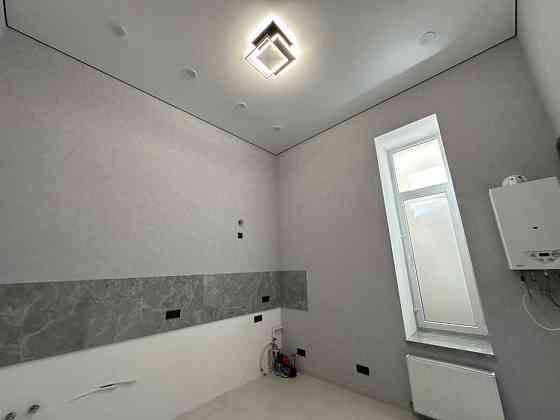 2 комн -79 метров. Новый Ремонт. 2/4 эт.  ул. Успенская -Маразлиевская Одеса