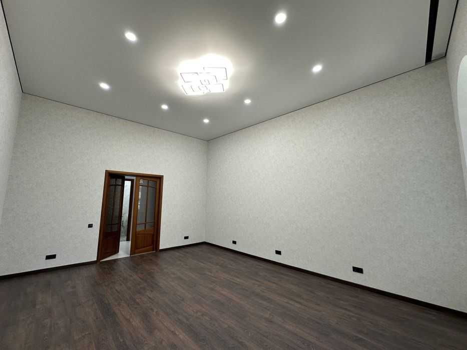 2 комн -79 метров. Новый Ремонт. 2/4 эт.  ул. Успенская -Маразлиевская Одеса - зображення 3