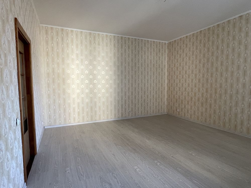 Трикімнатна квартира-  м. Позняки : цегляний будинок, низький поверх! Киев - изображение 8