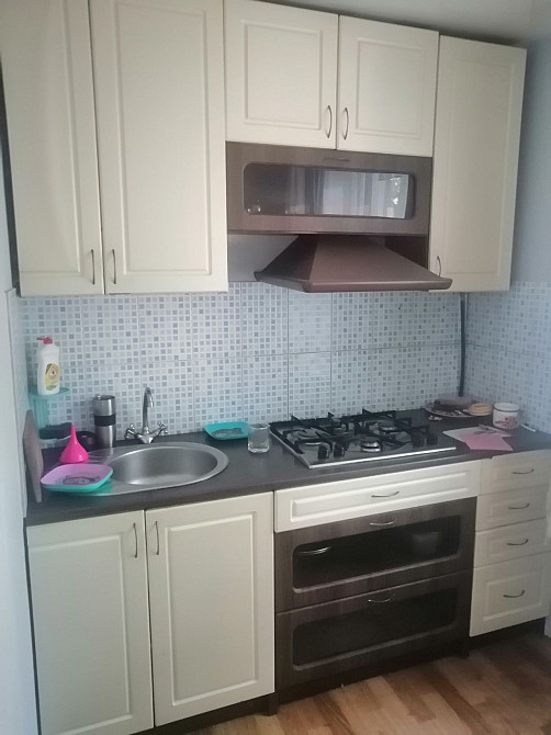 Продам 1-комнатную квартиру на первом этаже 38кв.м.квартира с ремонтом  - изображение 2