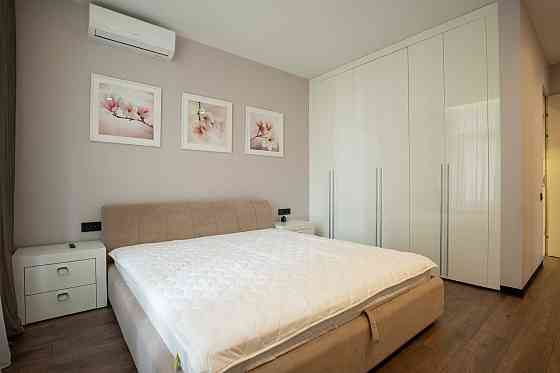 Оренда 3 кімнатної квартири з ремонтом у ЖК Новопечерські Липки Без % Киев