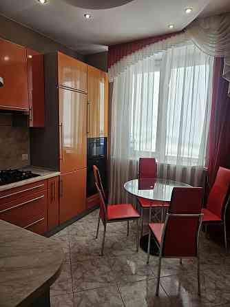 Сдаю  отличную  2х к.квартиру в центре, автопарковка Кропивницький