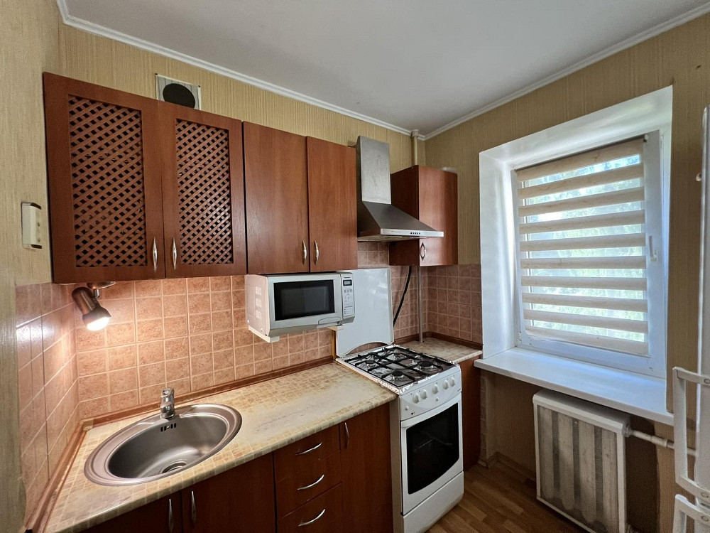Продається 1-кімнатна квартира, в житловому стані. Черкассы - изображение 1