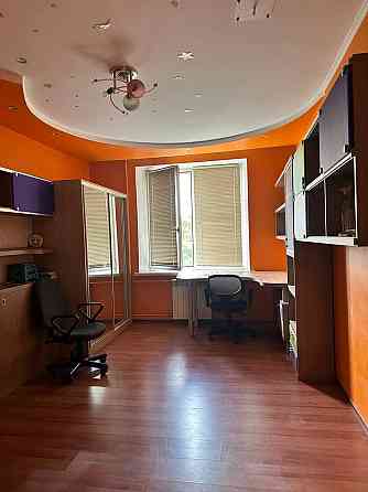 Продаж 3-х кімнатна на Рокосовського 6 Киев