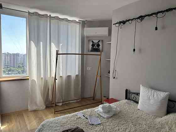 Затишна 1-к квартира вул. Здолбунівська 9-Б Киев