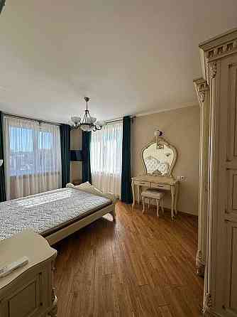 Оренда великої 3км квартири з дорогим ремонтом у Центрі. 110м2 Ивано-Франковск