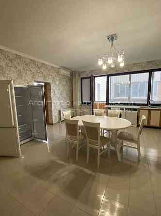 Оренда 4 к квартири 350 м Центр Києва вул Кропивницького 10  Бесарабка Киев