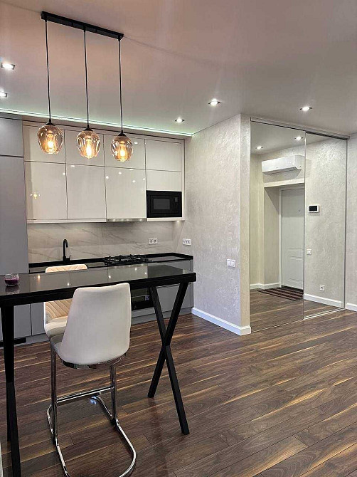 Оренда сучасної, облаштованої однокімнатної квартири 40 м.кв. ЖК Софія Софиевская Борщаговка - изображение 1