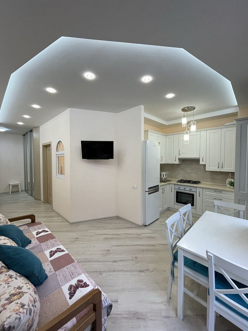 Оренда 1-к ЖК Британський квартал, вул. Луценка 12, метро Теремки Київ - зображення 1