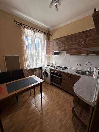 Центр .  2- кімнатна Квартира  Проспект Берестейський 9/47 Киев