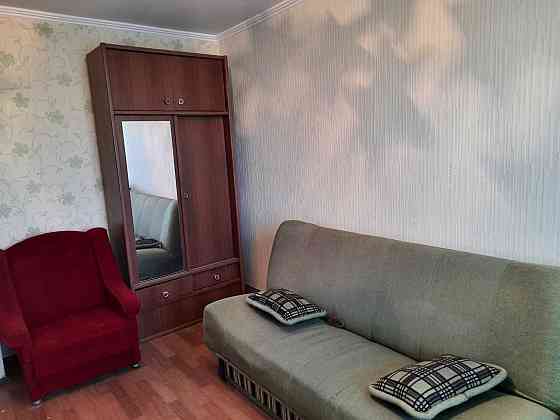 Продам 3к.чешку,жилое состояние,8\12,пр.Победы 60,с-т Класс,метро-3мин Харьков