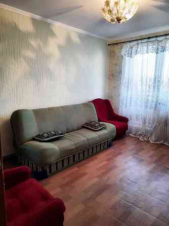 Продам 3к.чешку,жилое состояние,8\12,пр.Победы 60,с-т Класс,метро-3мин Харьков