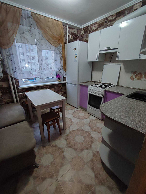 Вільна , сучасна 2 кімнатна Грущевського 17 Г Бровари - зображення 1