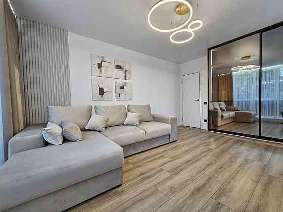 Продам 2кім. ( кухня-студіо+дві ізольовані кімнати + гардеробна) Тернопіль