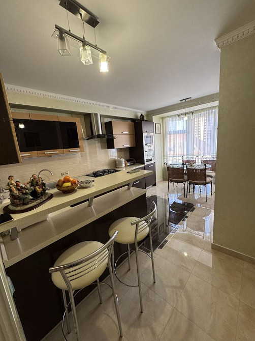 Прожаж 3х кім квартири вул. Плугова Львов - изображение 1