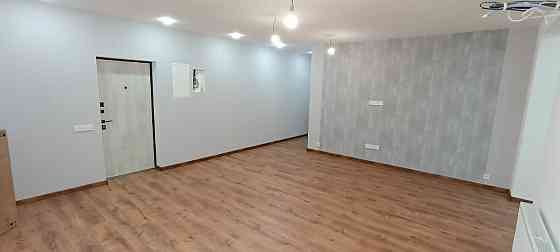 Продам 3-комнатную, недалеко от метро  Дворец спорта,  6 этаж Харьков