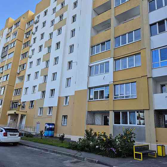 Продам 3-комнатную, недалеко от метро  Дворец спорта,  6 этаж Харьков