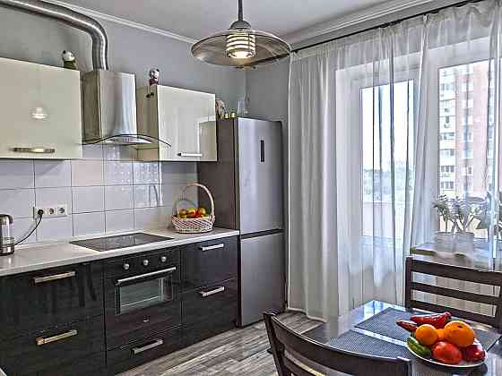 Чудова пропозиція! Простора 3-к квартира вул Олени Пчілки 2-Б Киев