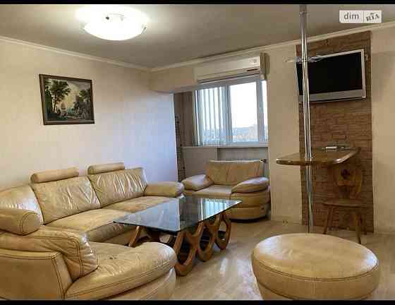 Сдам 3 квартиру студию Ремонт р-н Малого рынка Запоріжжя