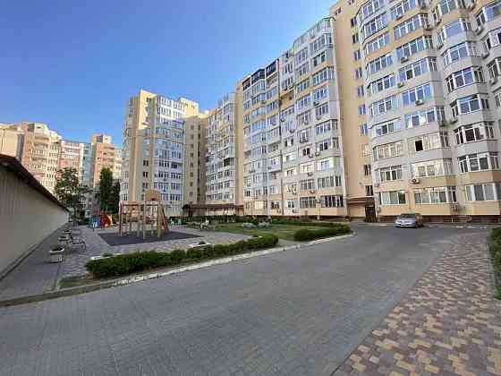 2 комн -82 метра. 3/10 эт. Новый кирпичный дом. АГВ. ул. М.Говорова Одесса