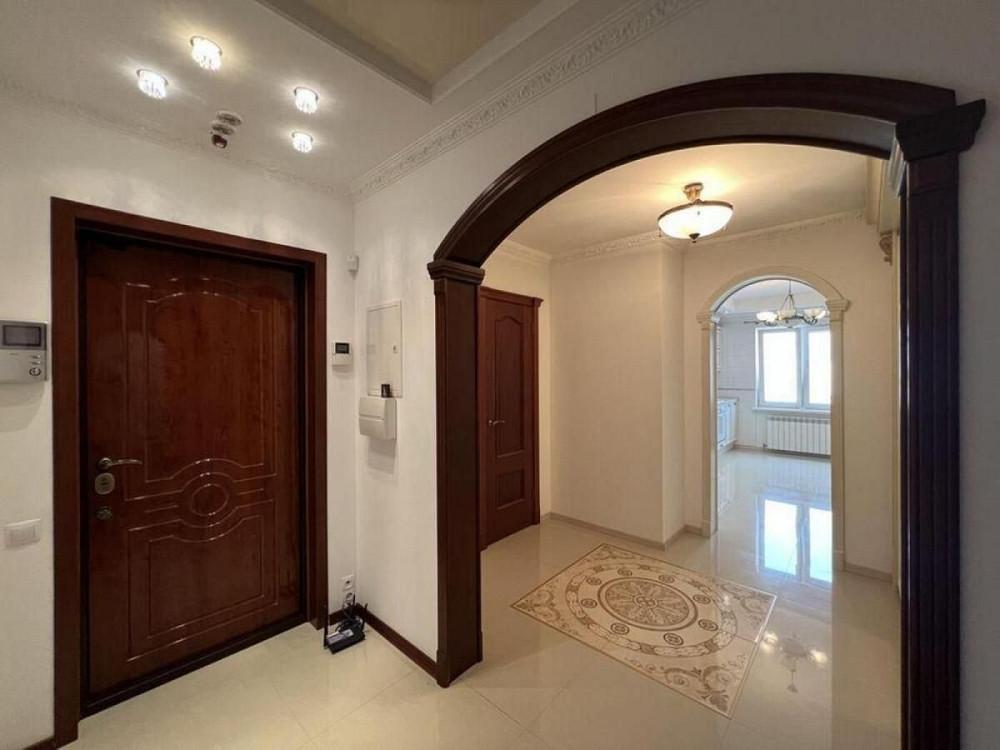 Простора 3-к квартира вул. Урлівська 30 Киев - изображение 5