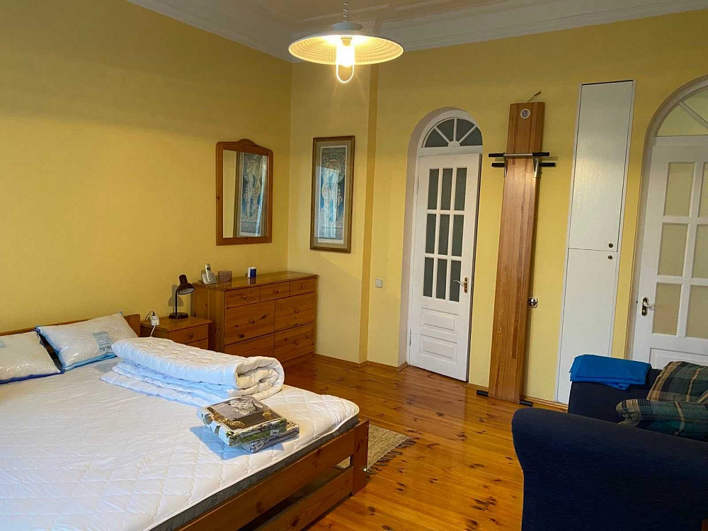 Квартира з двома спальнями біля метро Контрактова пл. Київ - зображення 8