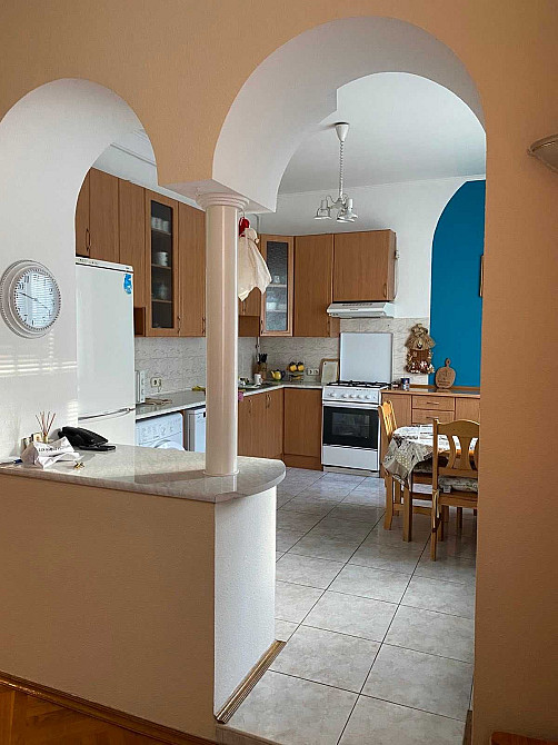 Квартира з двома спальнями біля метро Контрактова пл. Київ - зображення 4