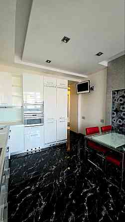 Здам в оренду  квартиру площею 175,5кв.м  пр. Науки, ЖК Класичний Днепр