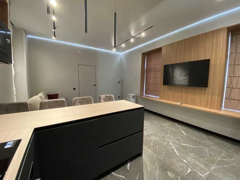 Площа Ринок, Оперний театр, Ратуша, Центр Львов - изображение 2