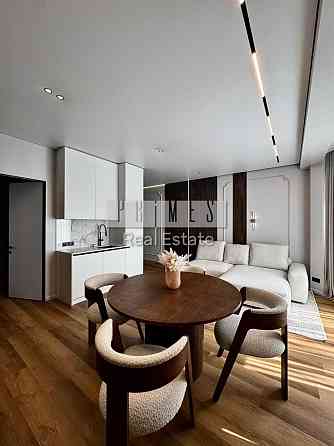 Продаж 2 к квартири з новим  ремонтом Печерський р-н Новий Жк Киев