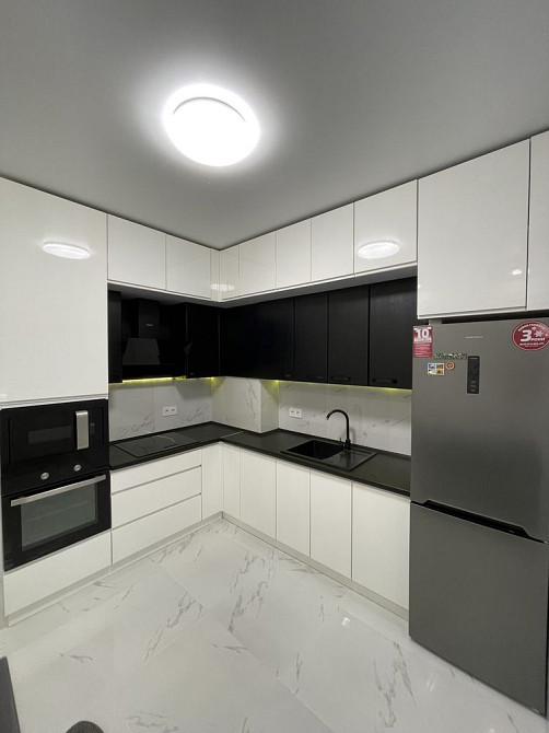 ПРОДАЖ: Класна 2-х VIP новобуд, РІВНЕНСЬКА (5хв доТЦ МАЙДАН,McDonalds) Черновцы - изображение 1