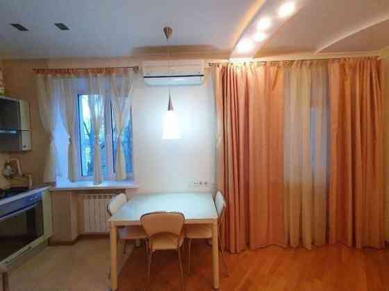 Продаж  2к квартира. Печерськ . Панаса Мирного Киев