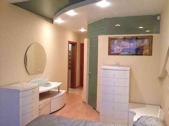 Сдается в аренду дизайнерская 2-х комнатная квартира, метро "Позняки" Киев