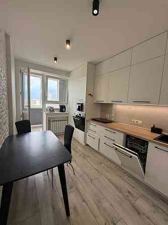 Оренда 2-кімнатної квартири та паркомісця в ЖК Solo Park_Перша здача Киев