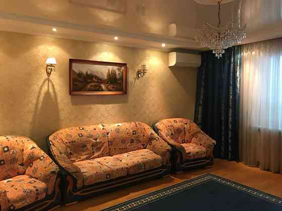 Оренда видова 3 кімнатна квартира Дарницький бульвар 8 Киев