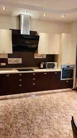 ПРОДАМ 3х-комнатную квартиру ул. АНТОНОВИЧА 140 м. Палац Україна Киев