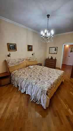 ПРОДАМ 3х-комнатную квартиру ул. АНТОНОВИЧА 140 м. Палац Україна Киев