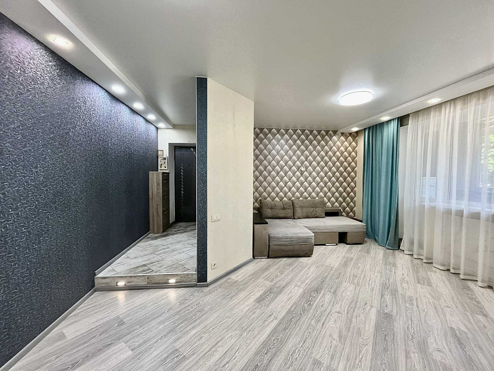 Продажа квартиры с автономным отоплением Александрия (Ровенская обл.) - изображение 1