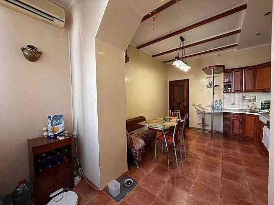 Квартира 75 кв.м. на ЧЕРЕМУШКАХ, КИРПИЧНЫЙ дом,АГВ. Одеса