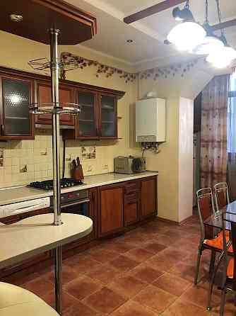 Квартира 75 кв.м. на ЧЕРЕМУШКАХ, КИРПИЧНЫЙ дом,АГВ. Одеса