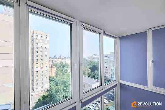 БЕЗ% 1 кім., кв. Солом`янський р-н, прсп. Повітряних Сил 17. Вокзальна Киев