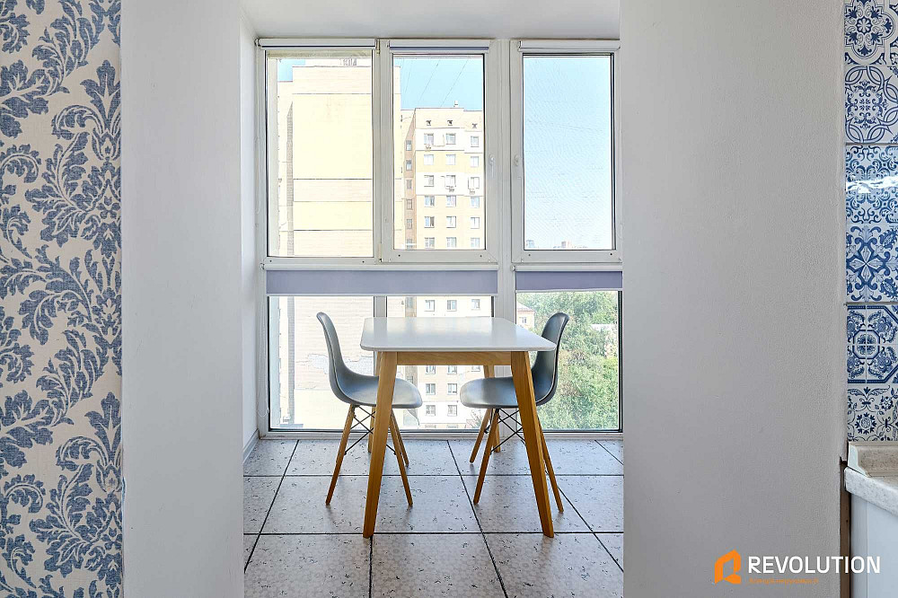 БЕЗ% 1 кім., кв. Солом`янський р-н, прсп. Повітряних Сил 17. Вокзальна Киев - изображение 4