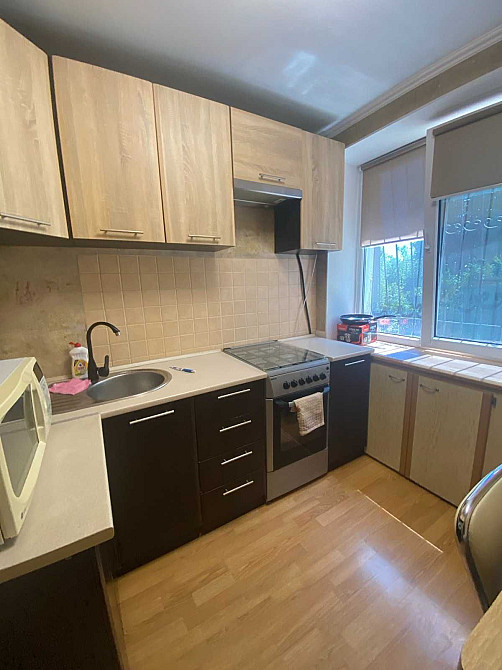 Сдам до лета 2 комнатную квартиру на Парковой в 9-ти Чорноморськ - зображення 1